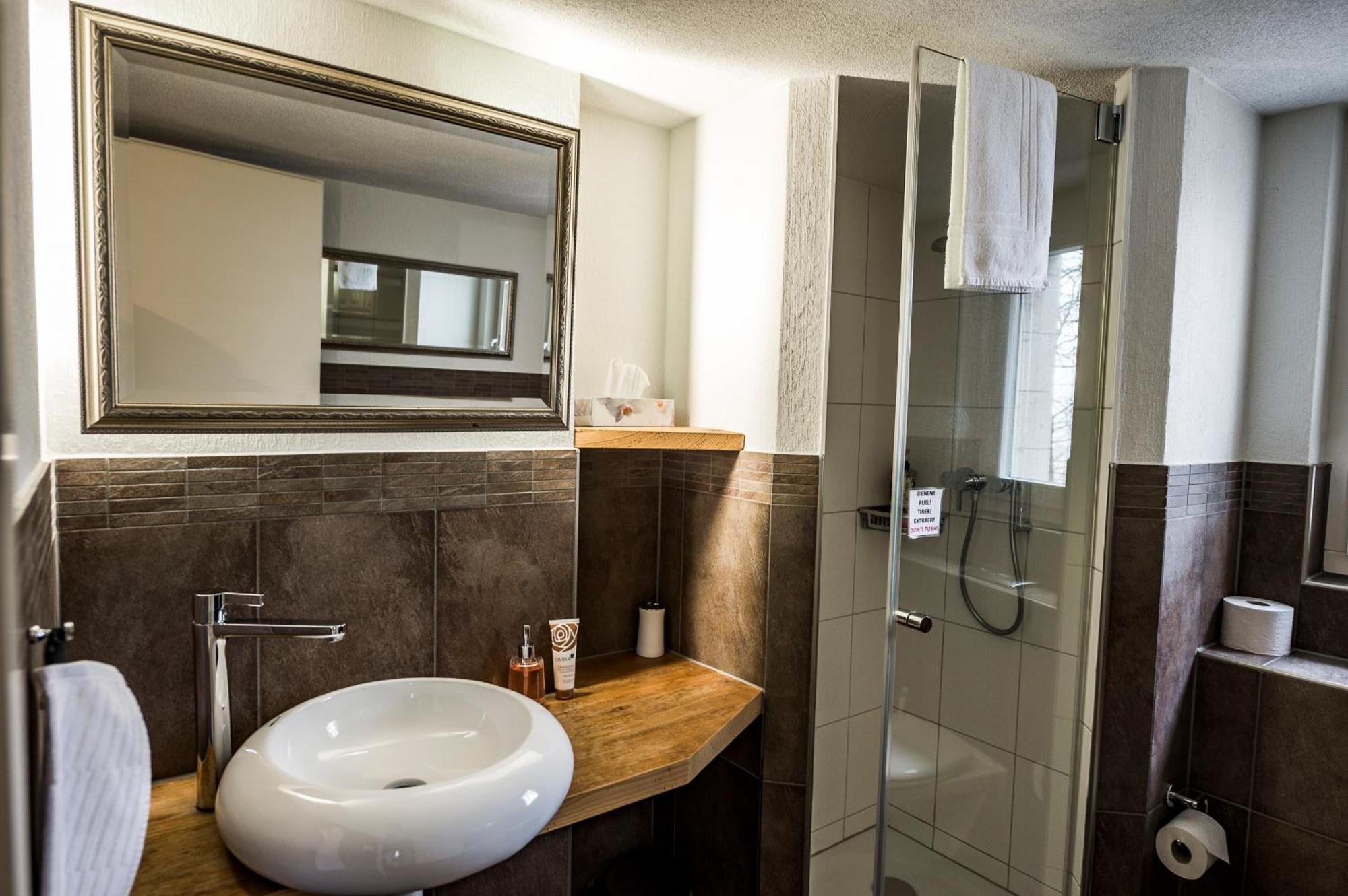 B3 Boutique-Bed&Breakfast Gsteigwiler Εξωτερικό φωτογραφία